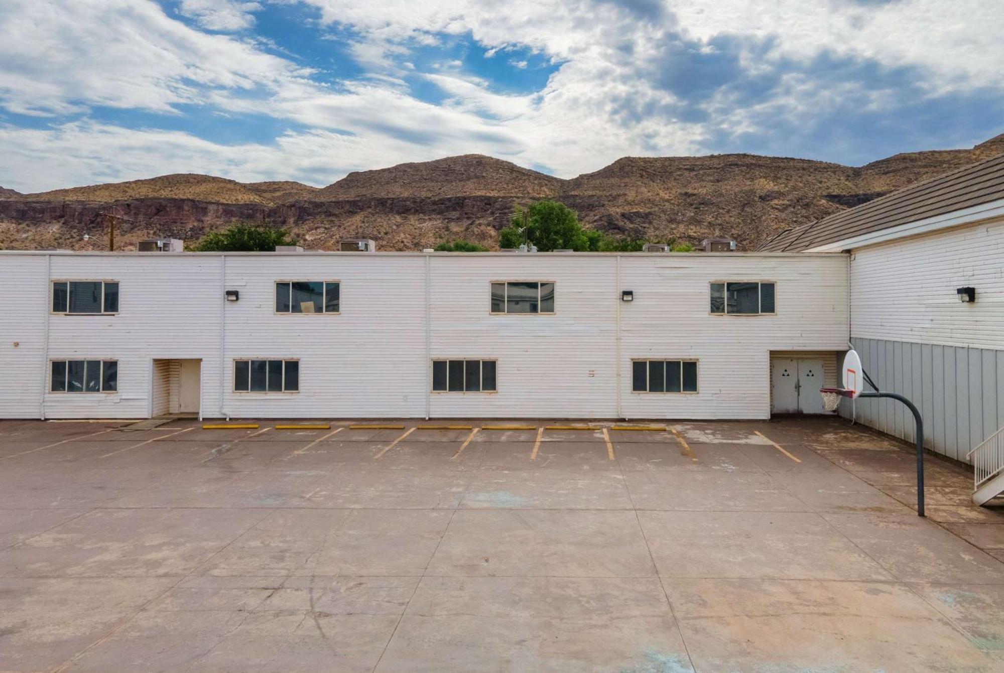 Ramada By Wyndham La Verkin Zion National Park Exterior foto